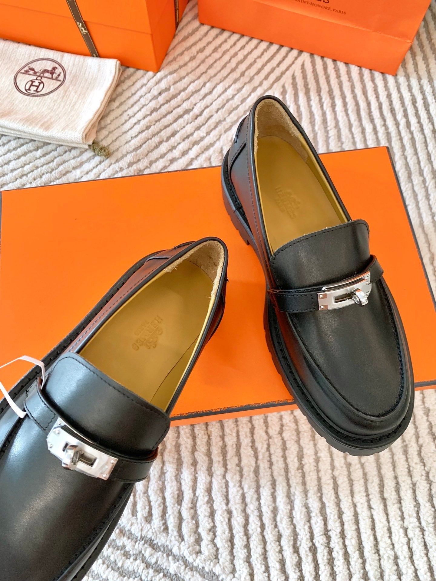HERMES ICONE LOAFER IN BLACK CALFSKIN