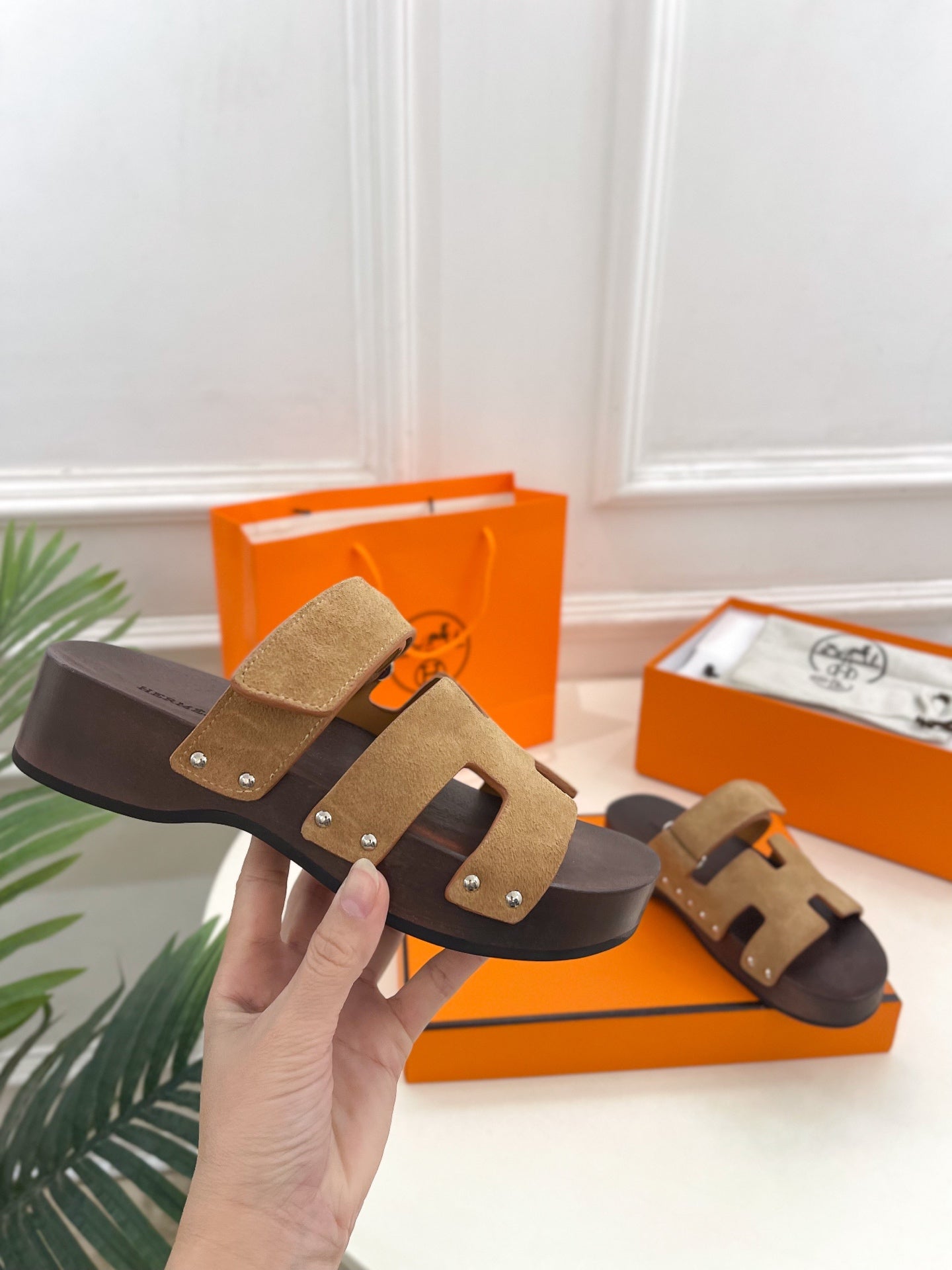 HERMES KOS CLOG IN PEANUT BROWN SUEDE