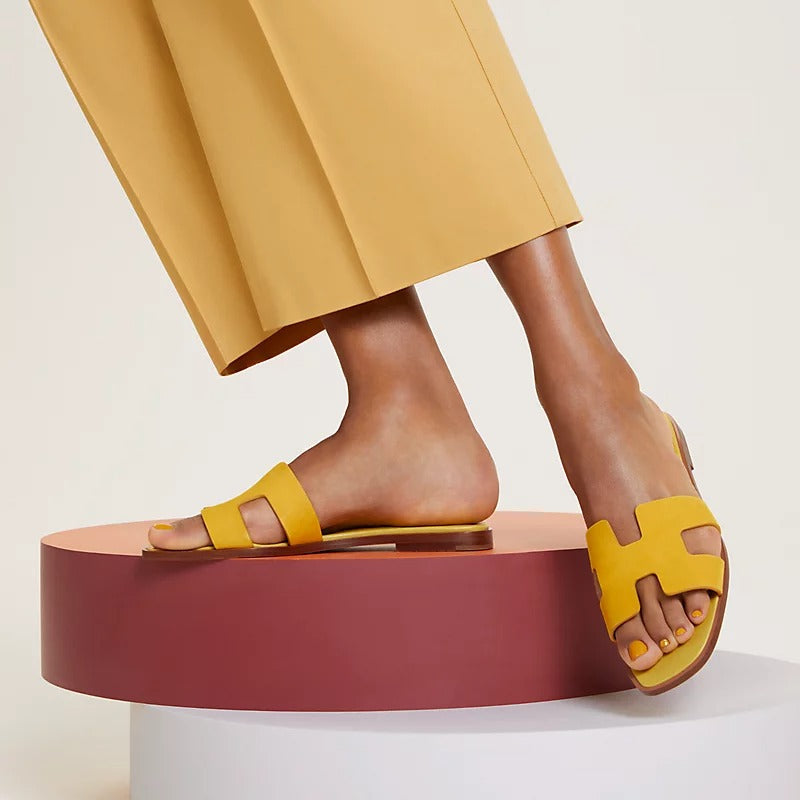 HERMES 0RAN SANDAL JAUNE BOUTON