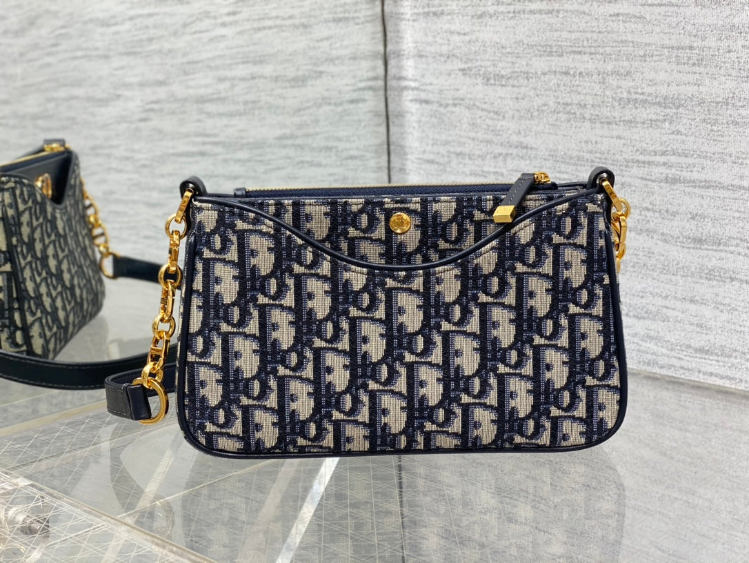DIOR CD HOBO AVENUE 21CM BLUE OBLIQUE EMBROIDERY