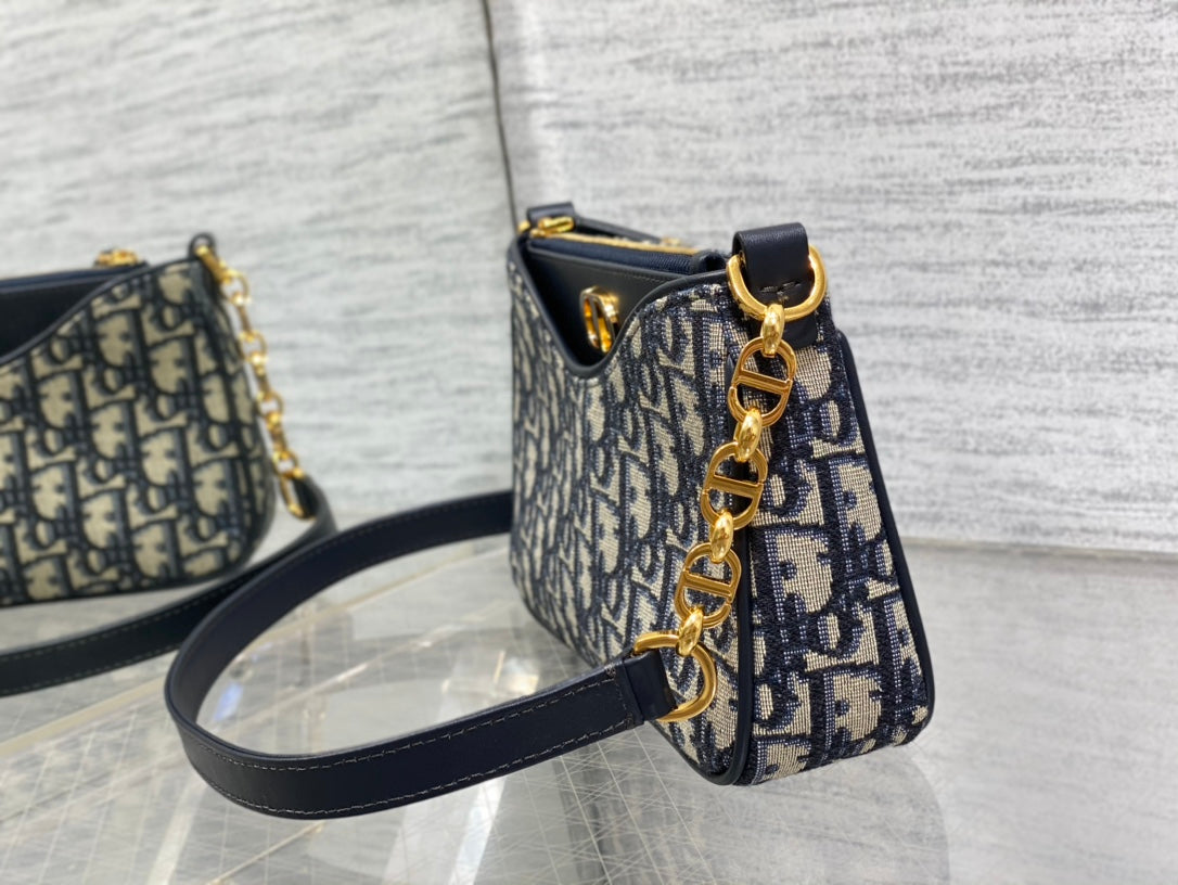 DIOR CD HOBO AVENUE 21CM BLUE OBLIQUE EMBROIDERY