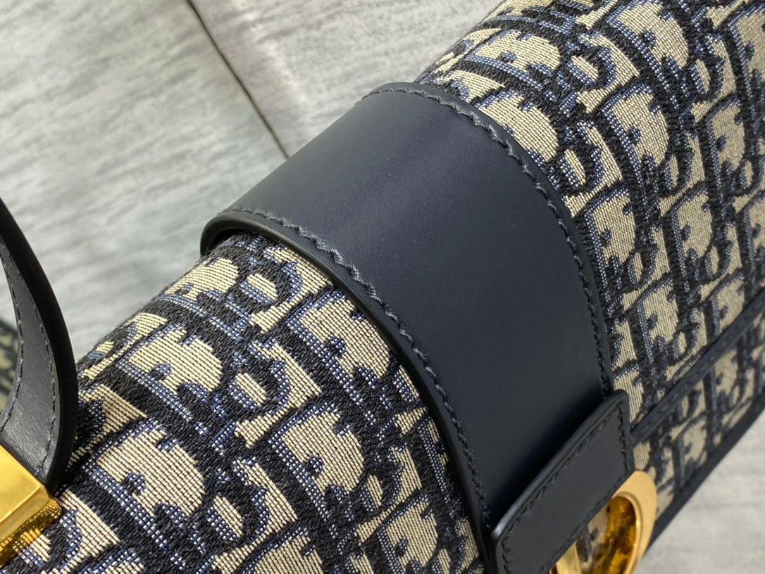 DIOR 30 MONTAIGNE 24CM BLUE OBLIQUE EMBROIDERY