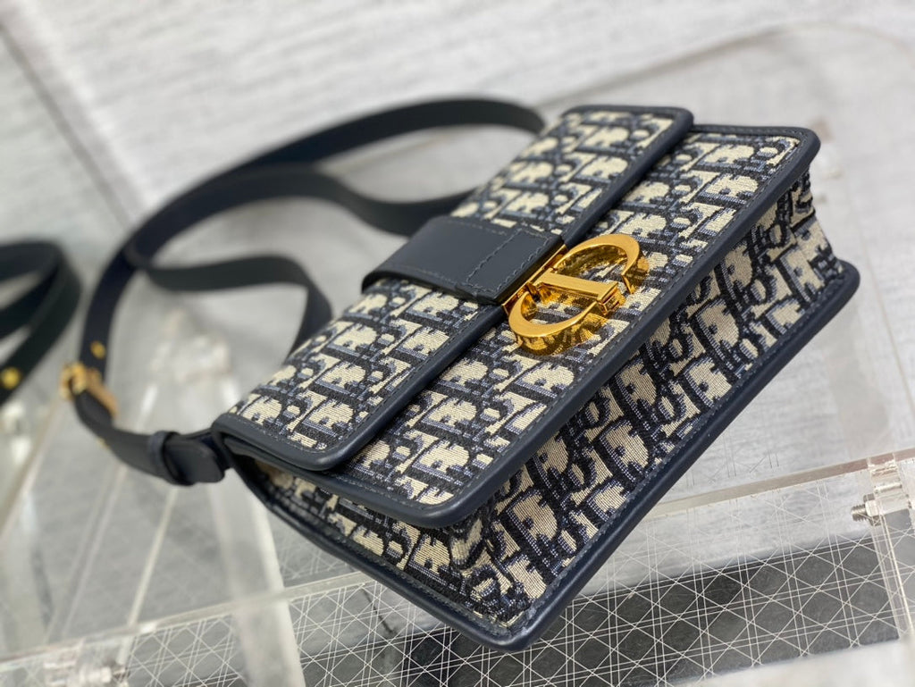 DIOR 30 MONTAIGNE 21CM BLUE OBLIQUE EMBROIDERY