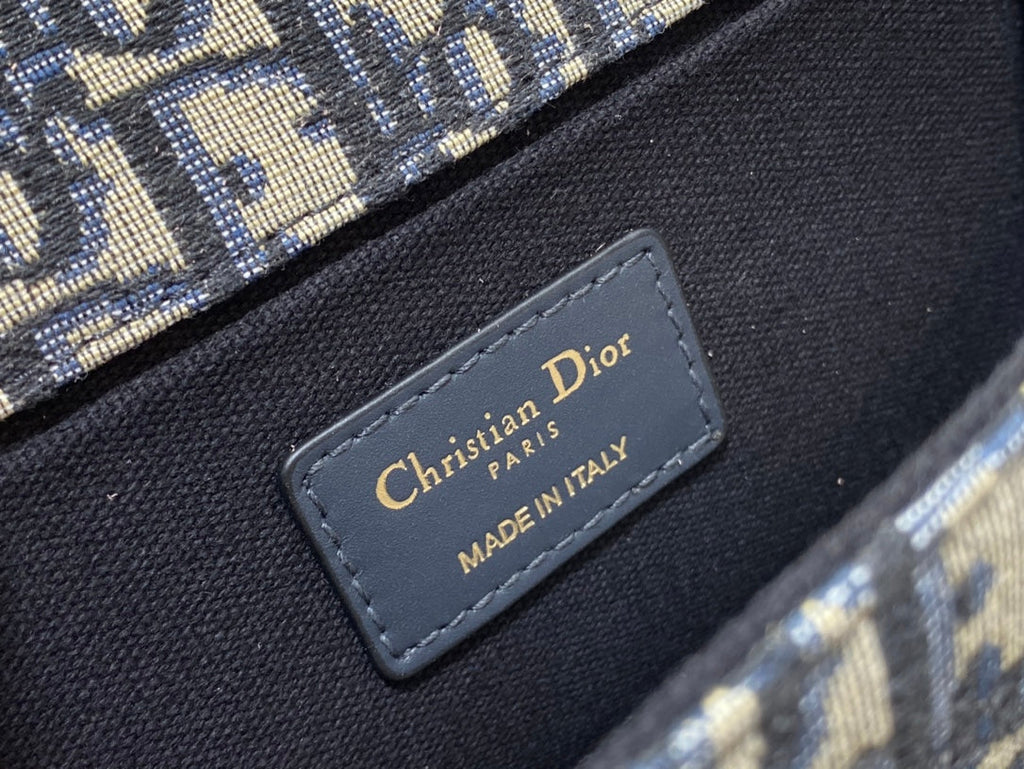DIOR 30 MONTAIGNE 21CM BLUE OBLIQUE EMBROIDERY