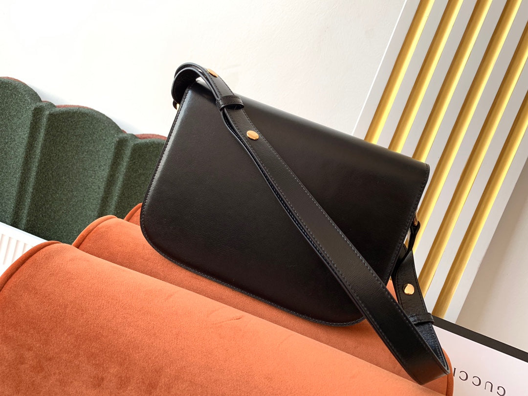 GUCCI 1955 Horsebit Bag 25cm Black Calfskin Gold Hardware
