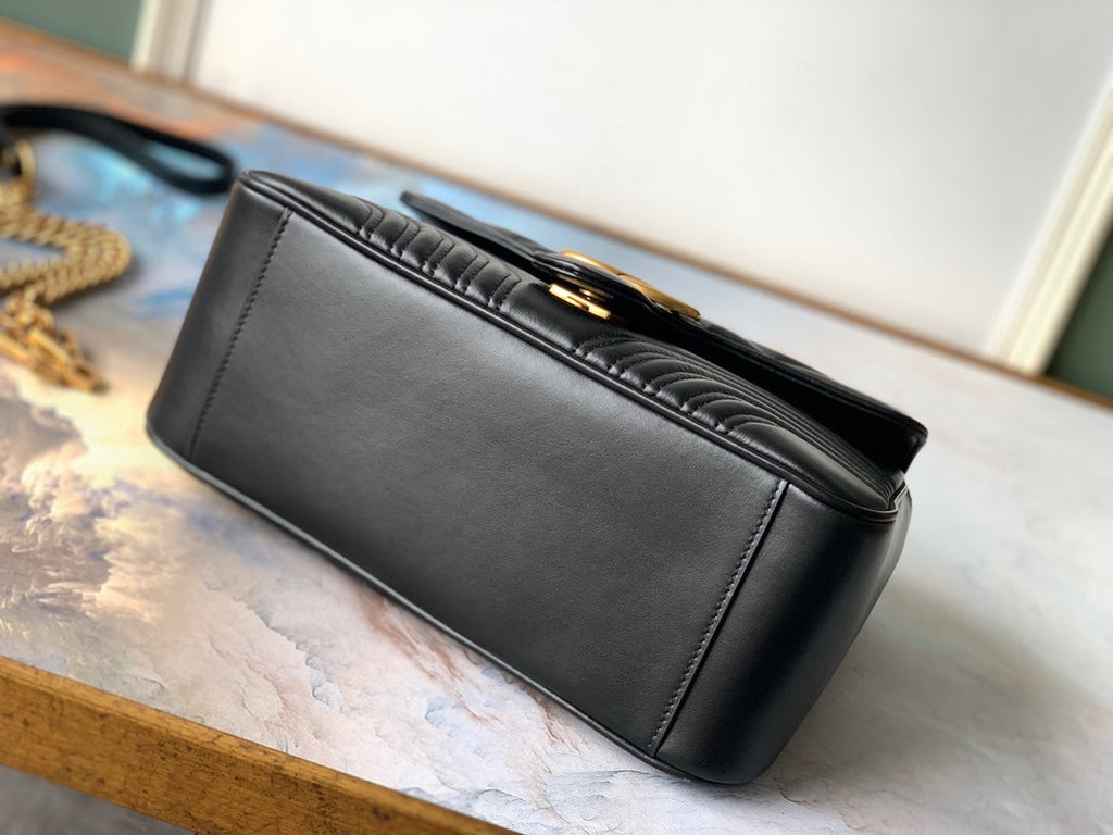 GUCCI Marmont 26.5cm Black Calfskin Gold Hardware