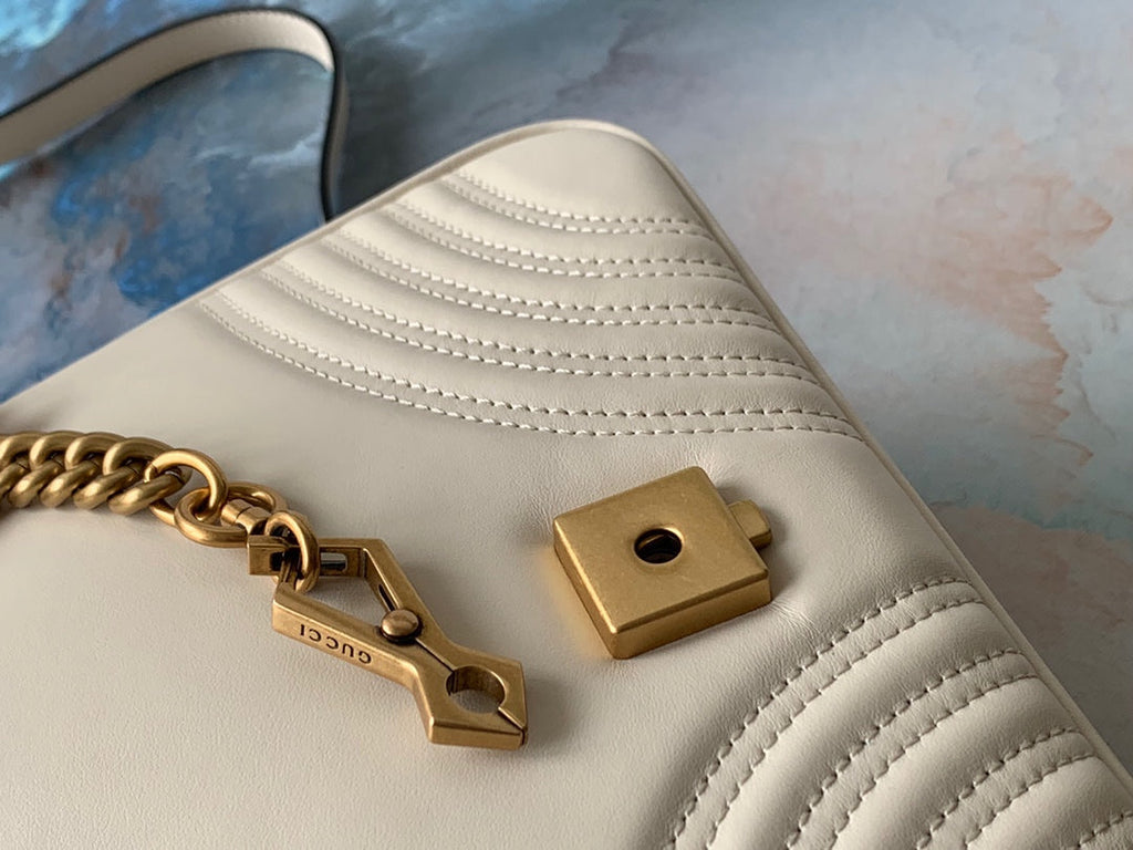 GUCCI Marmont 26.5cm White Calfskin Gold Hardware