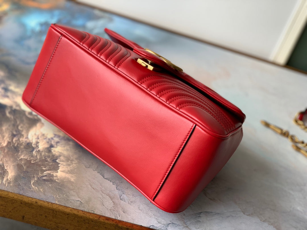 GUCCI Marmont 26.5cm Red Calfskin Gold Hardware