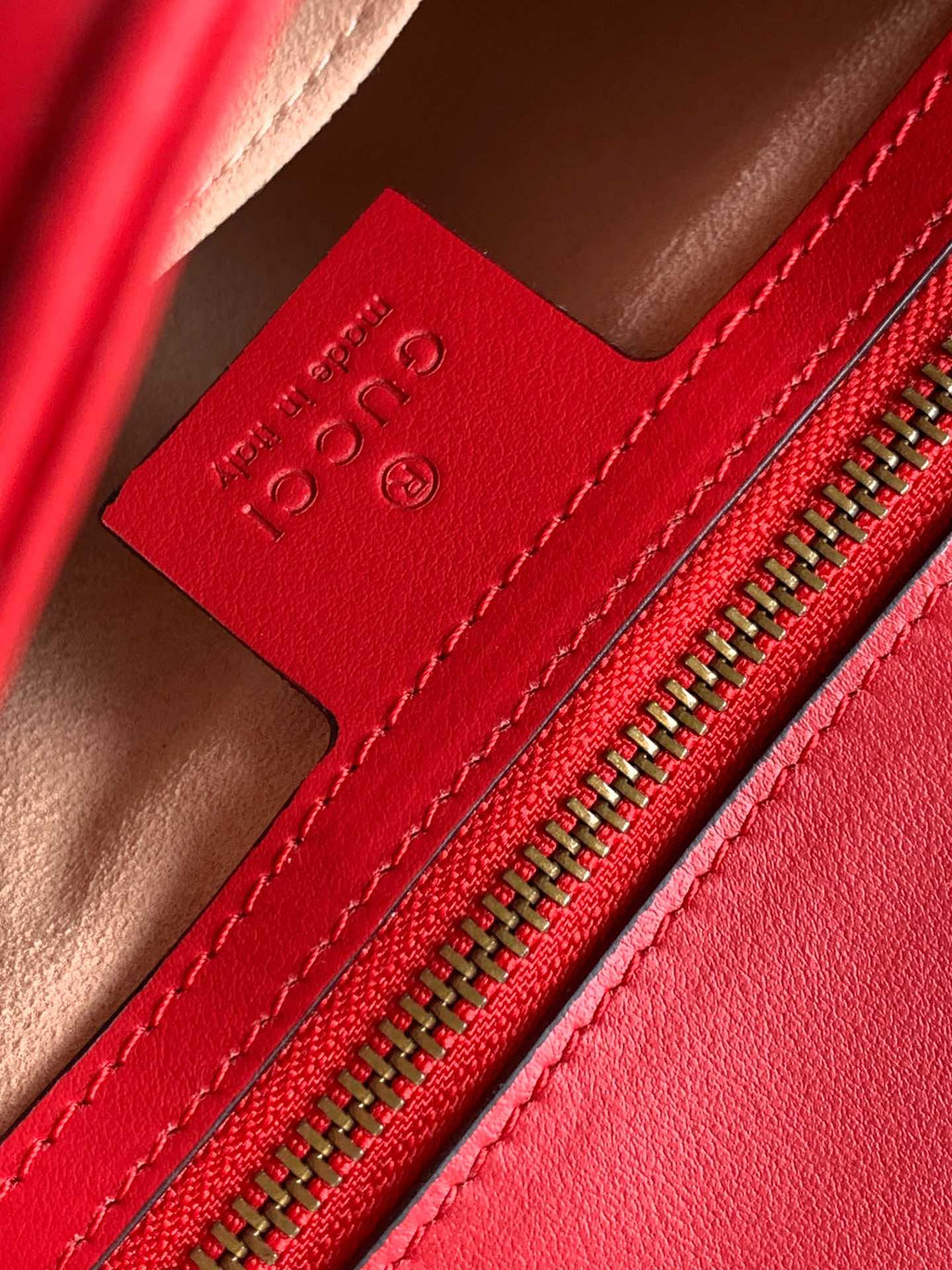 GUCCI Marmont 26.5cm Red Calfskin Gold Hardware