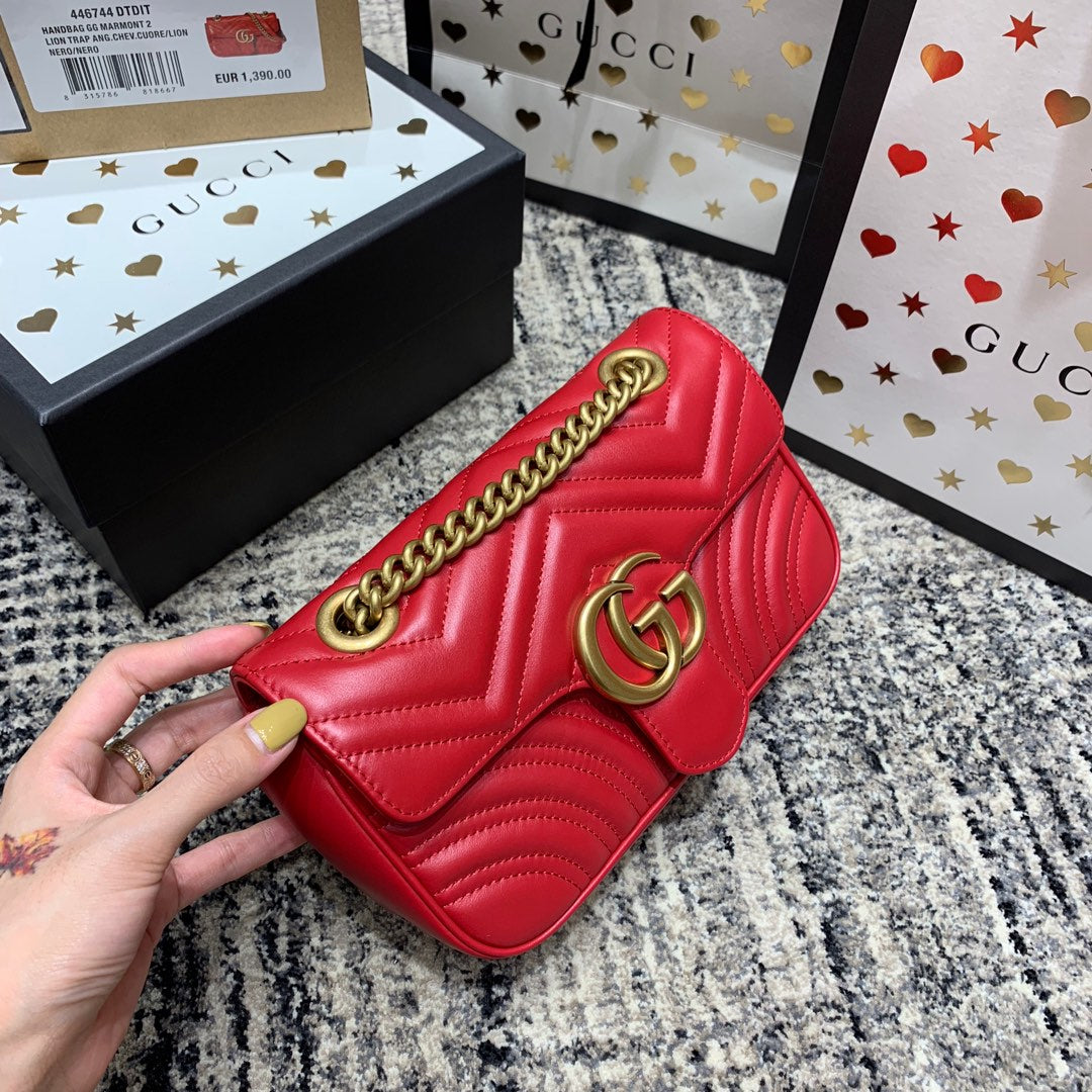 GUCCI Marmont 22cm Red Calfskin Gold Hardware