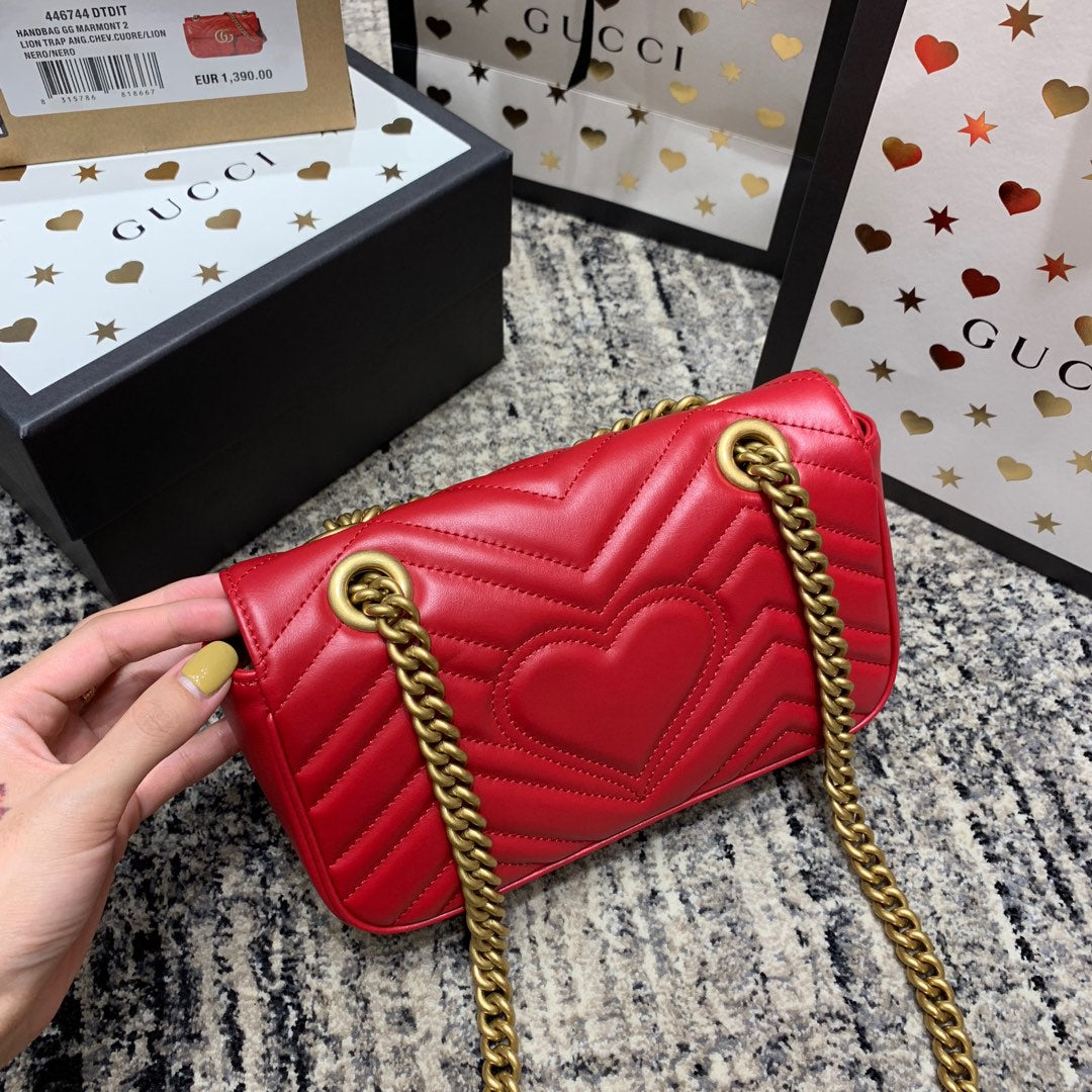 GUCCI Marmont 22cm Red Calfskin Gold Hardware