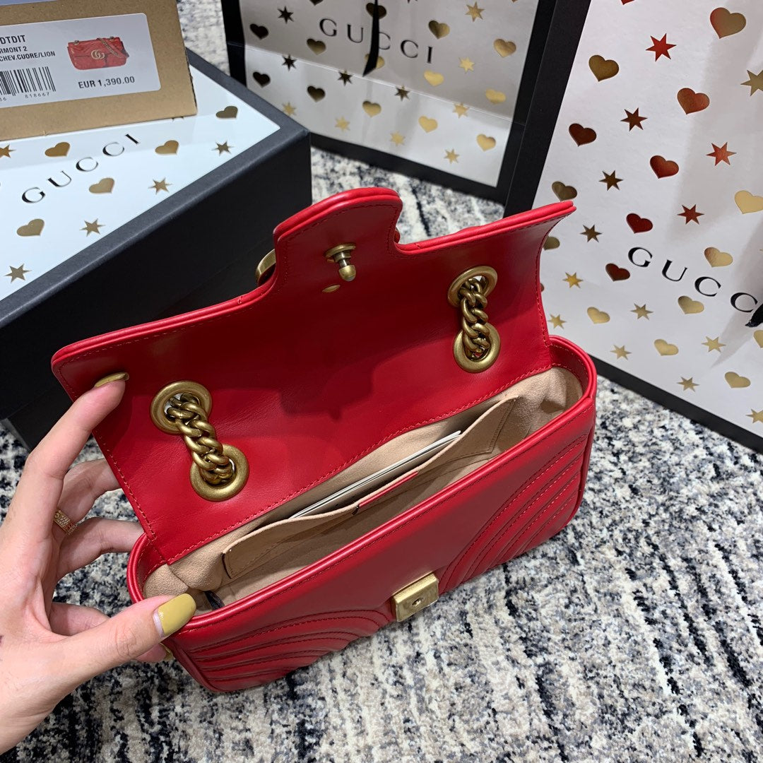 GUCCI Marmont 22cm Red Calfskin Gold Hardware
