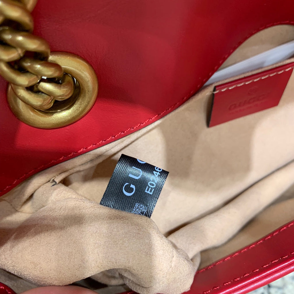GUCCI Marmont 22cm Red Calfskin Gold Hardware