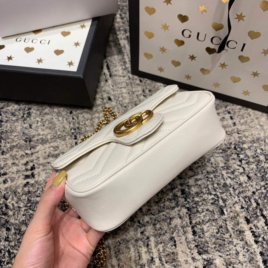 GUCCI Marmont Mini 16.5cm White Calfskin Gold Hardware