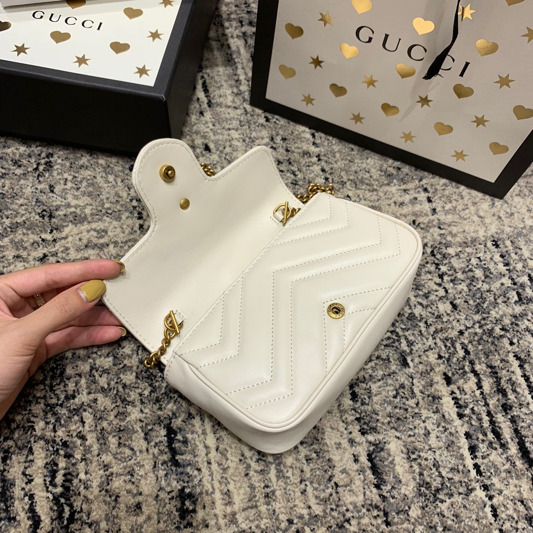 GUCCI Marmont Mini 16.5cm White Calfskin Gold Hardware