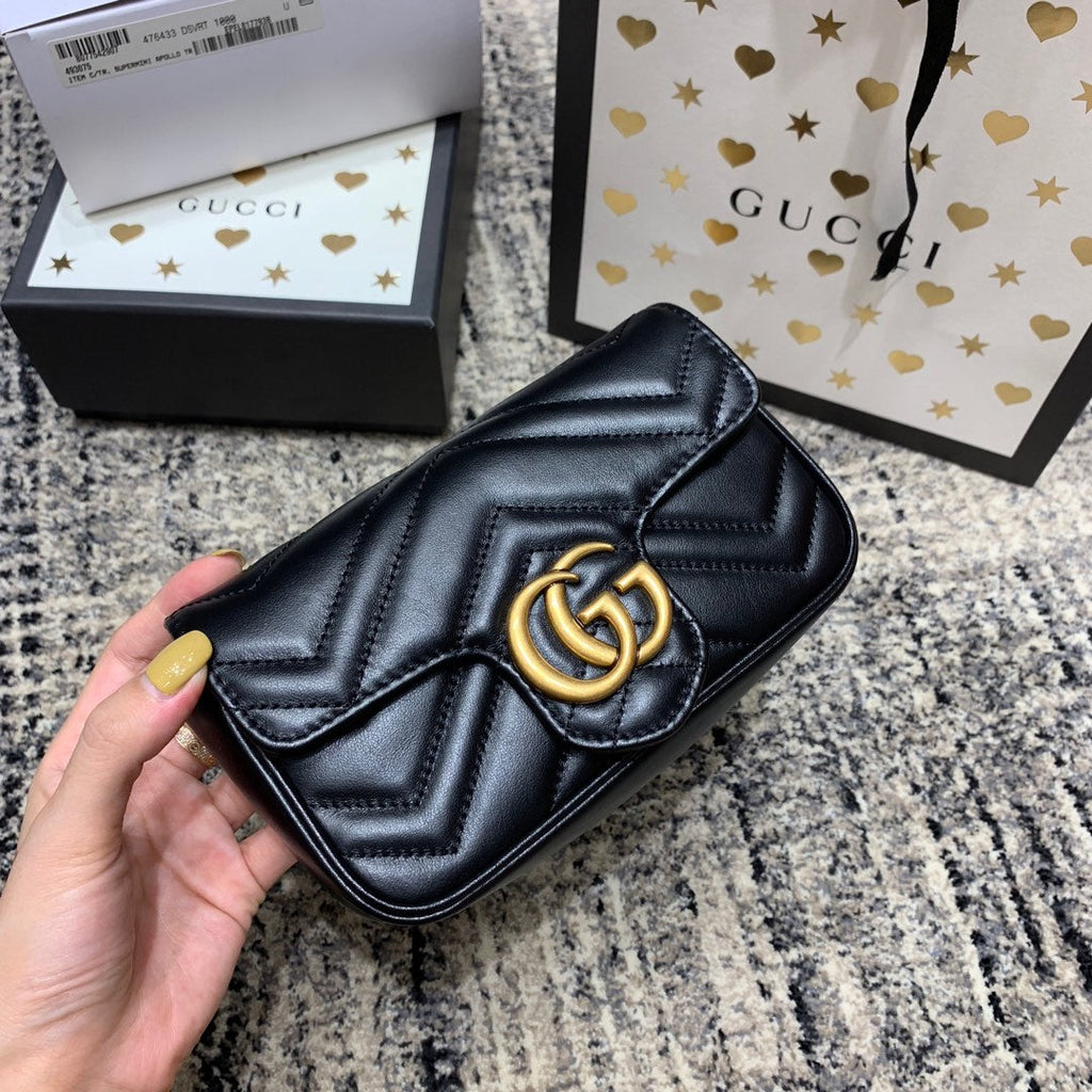GUCCI Marmont Mini 16.5cm Black Calfskin Gold Hardware