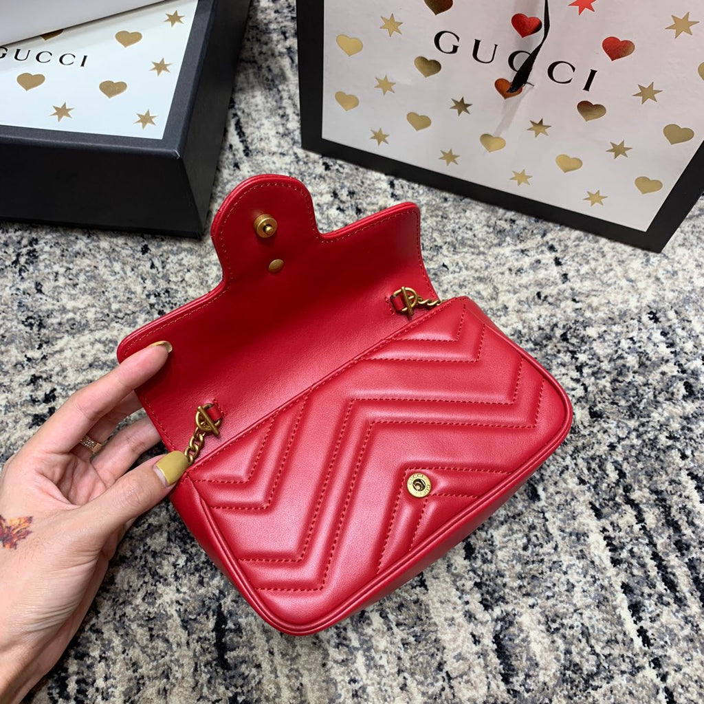 GUCCI Marmont Mini 16.5cm Red Calfskin Gold Hardware