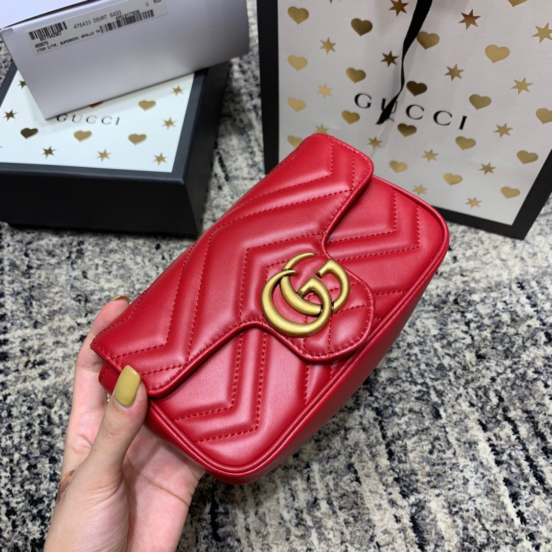 GUCCI Marmont Mini 16.5cm Red Calfskin Gold Hardware