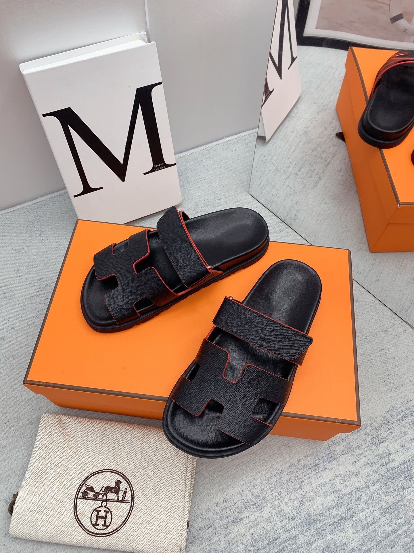 HERMES Chypre Sandal Black with red trim