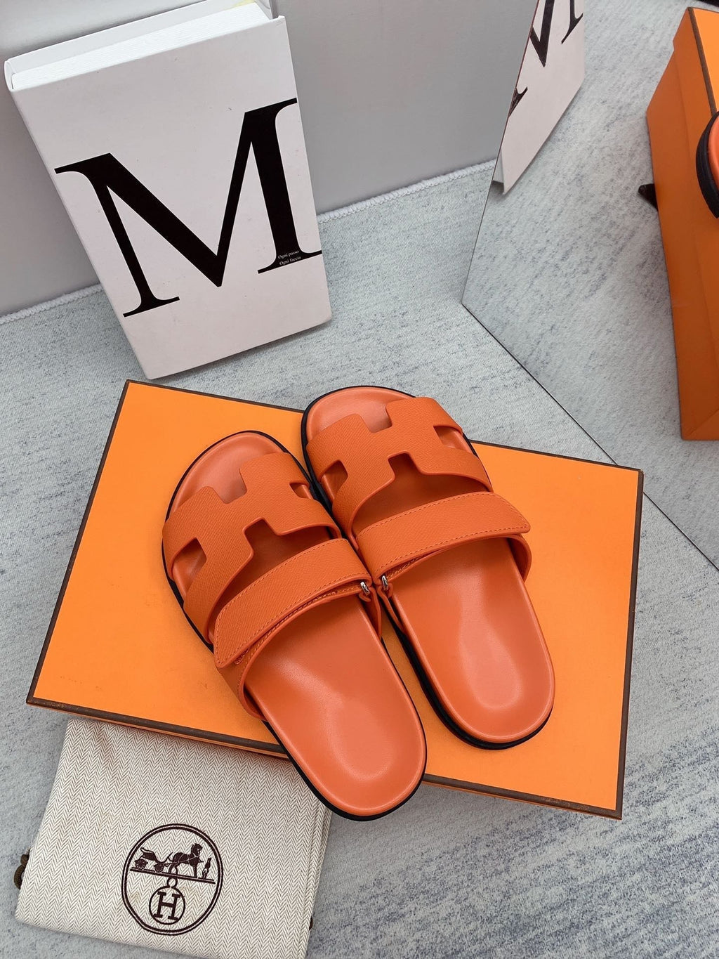 HERMES Chypre Sandal Orange