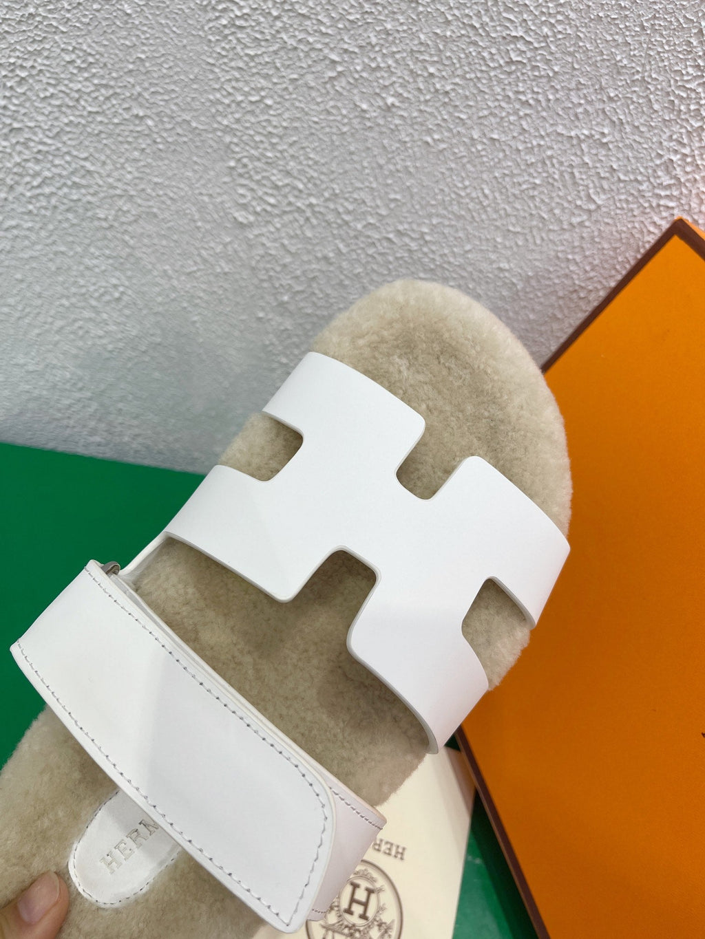 HERMES Chypre Sandal White shearling insole White goatskin lining