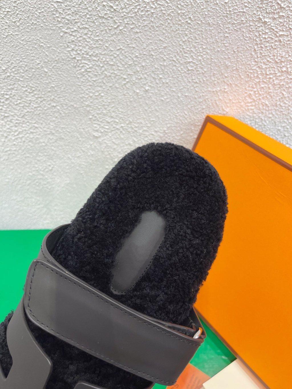 HERMES Chypre Sandal Black shearling insole Black goatskin lining