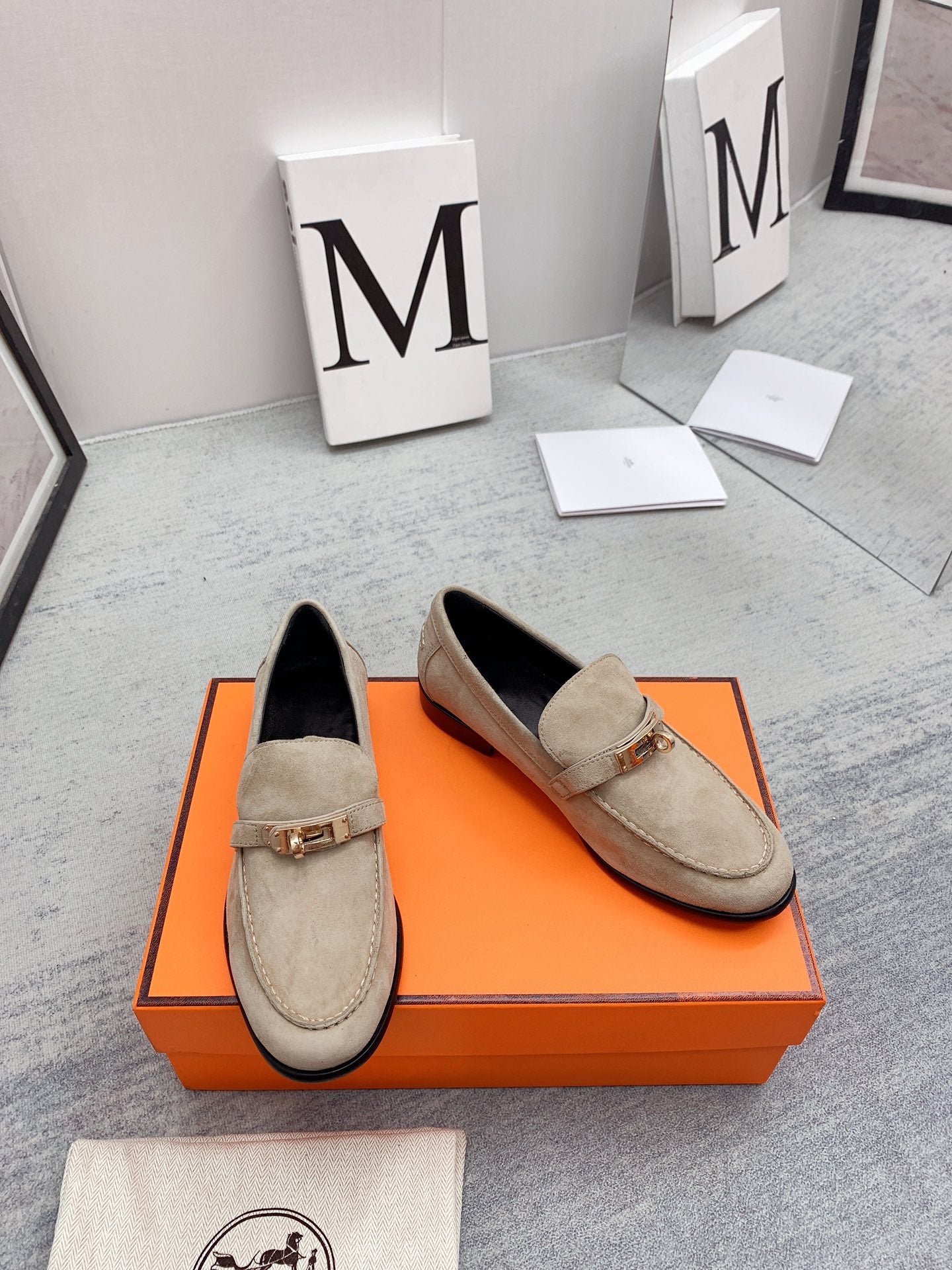 HERMES Destin Loafer Suede Beige