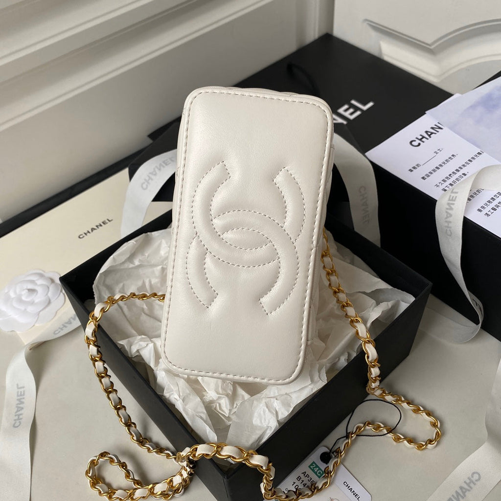 CHANEL Vanity Case 17cm White Lambskin Gold hardware