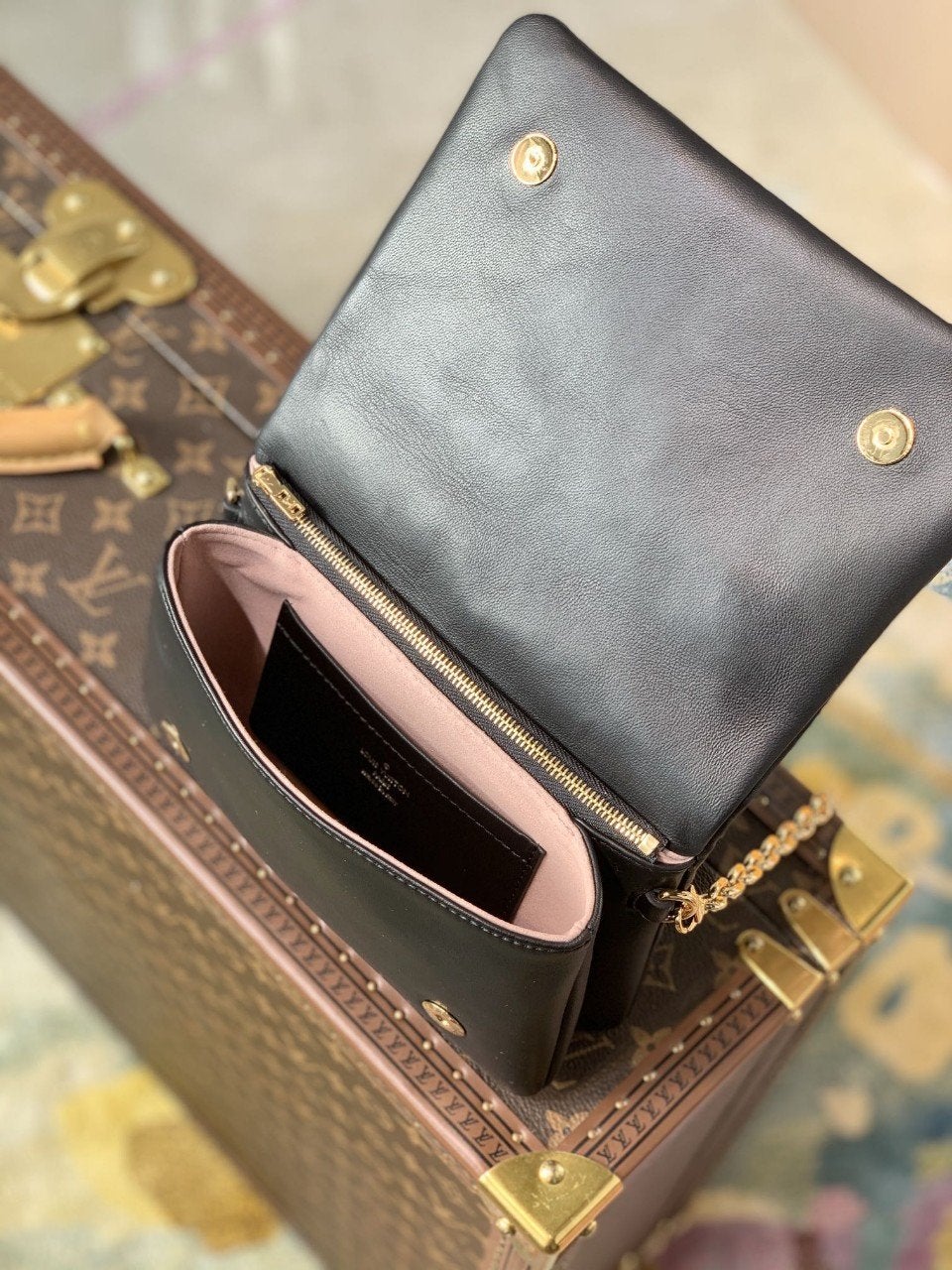 LOUIS VUITTON COUSSIN PM H27 BLACK