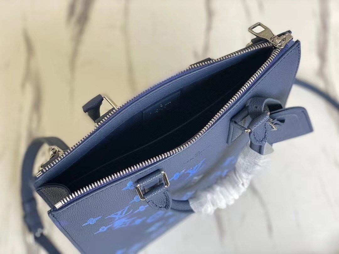 LOUIS VUITTON LV SAC PLAT ZIPPE