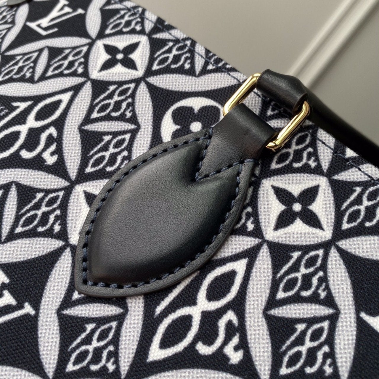LOUIS VUITTON LV SINCE 1854 ONTHEGO GM GREY TEXTILE